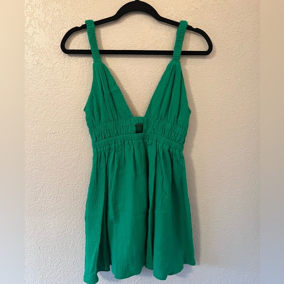 NEST GREEN DRESS - Picture 3 of 3